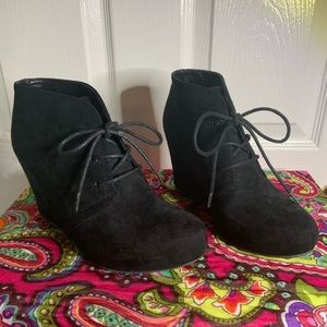 XAppeal Women’s Suede Black Booties